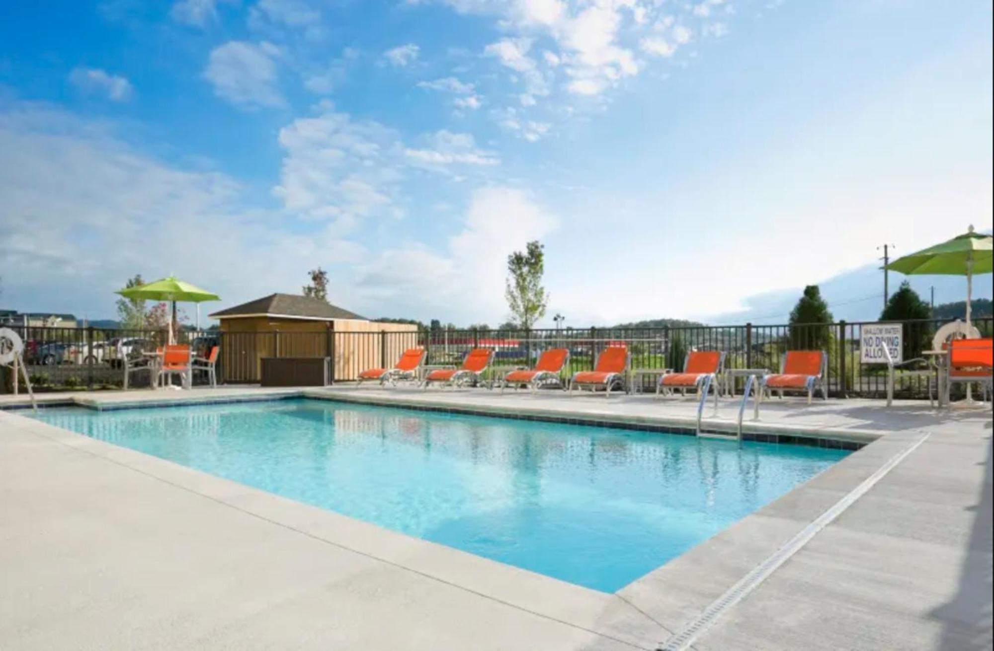 Hampton Inn Knoxville Clinton I-75 Exteriör bild
