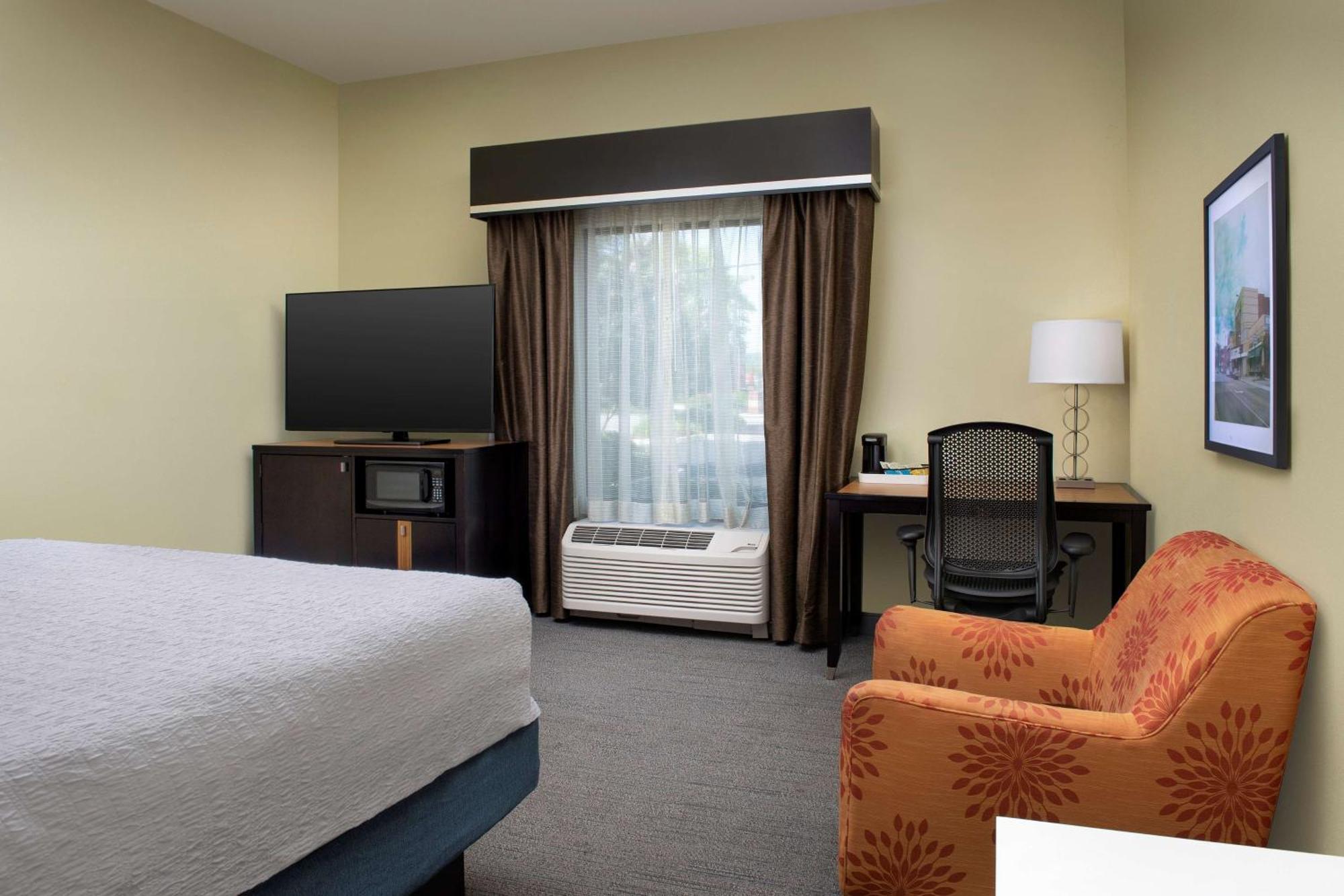 Hampton Inn Knoxville Clinton I-75 Exteriör bild