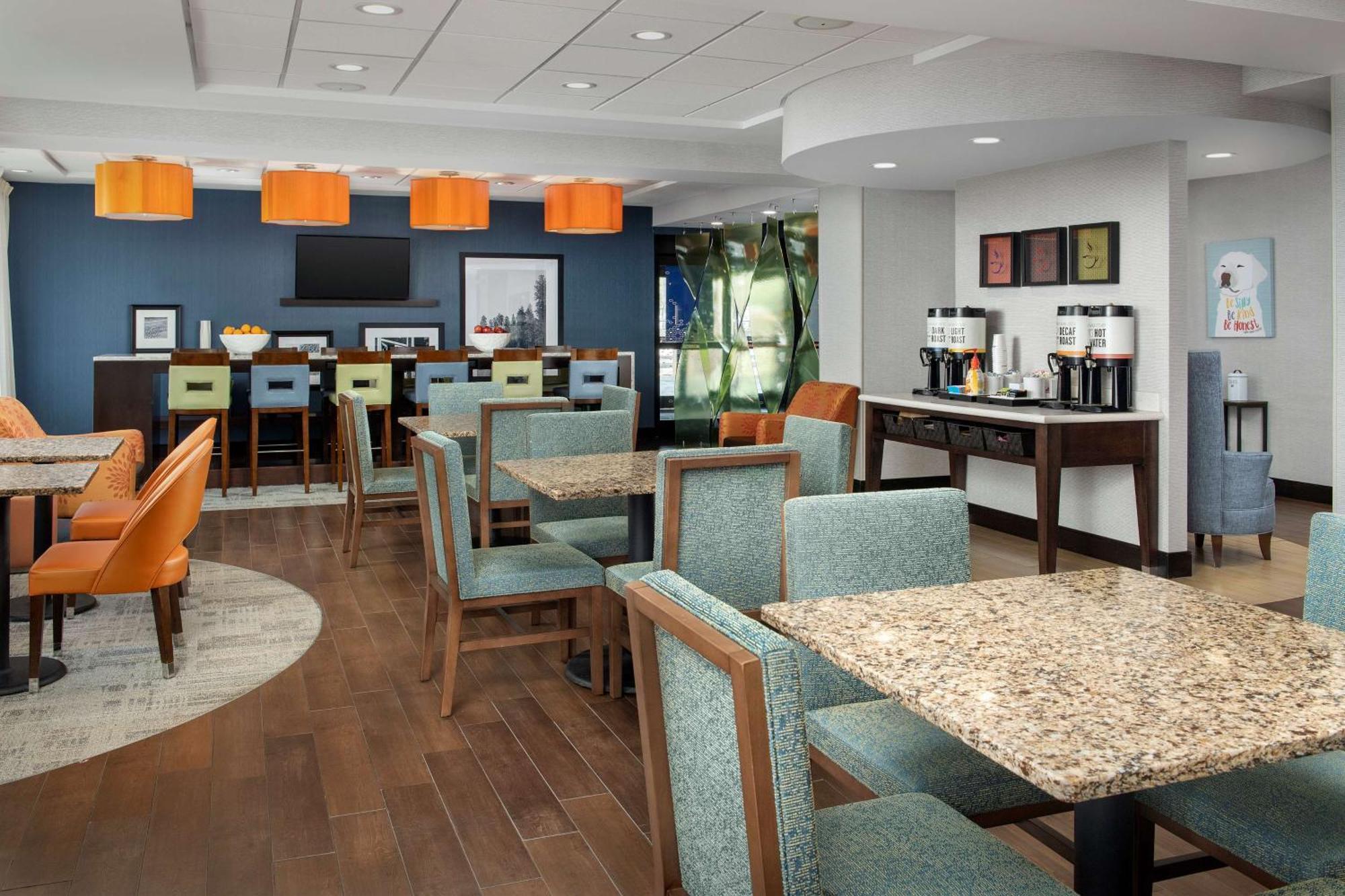 Hampton Inn Knoxville Clinton I-75 Exteriör bild